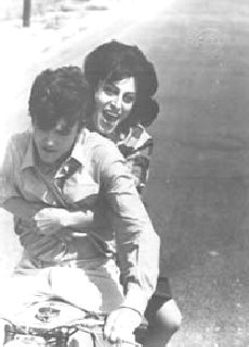 Anna Magnani e Ettore Garofalo in Mamma Roma